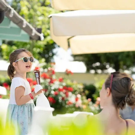 Feriepark Natural Village 4*