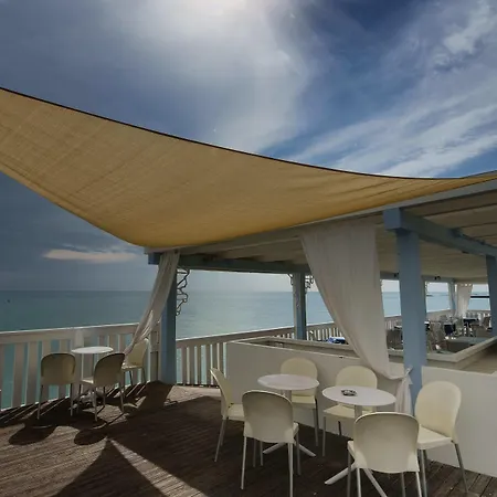 Natural Village Parco vacanze 4*