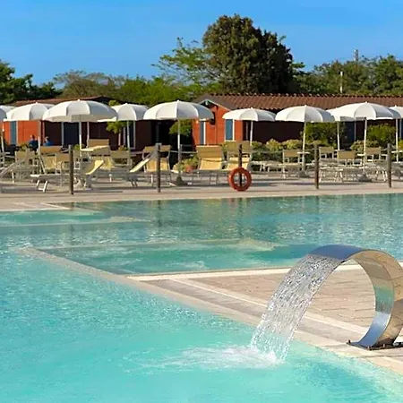 Natural Village Village de vacances 4*